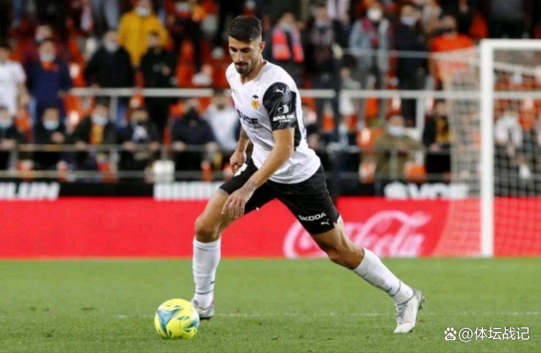 窗口期欧联焦点战,本菲卡主帅复盘,质疑声仍在,身体对抗强度拉满(本菲卡vs布鲁日) 窗口期欧联焦点战,本菲卡主帅复盘,质疑声仍在,身体对抗强度拉满(本菲卡vs布鲁日)