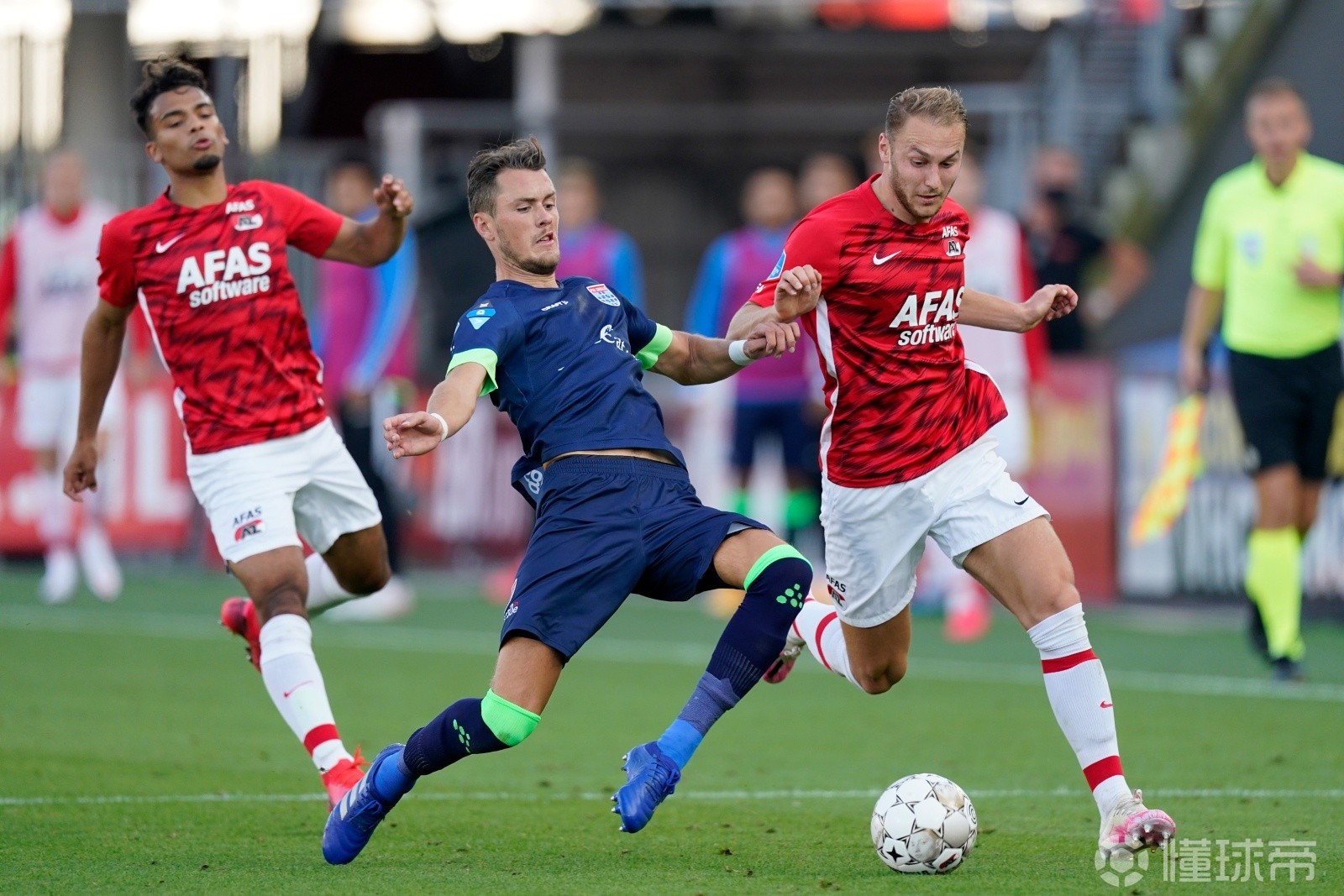 开云·体育官网-国际比赛日山东泰山主帅复盘：荷甲节点到来，更衣室稳定，数据趋势出现新变化的简单介绍