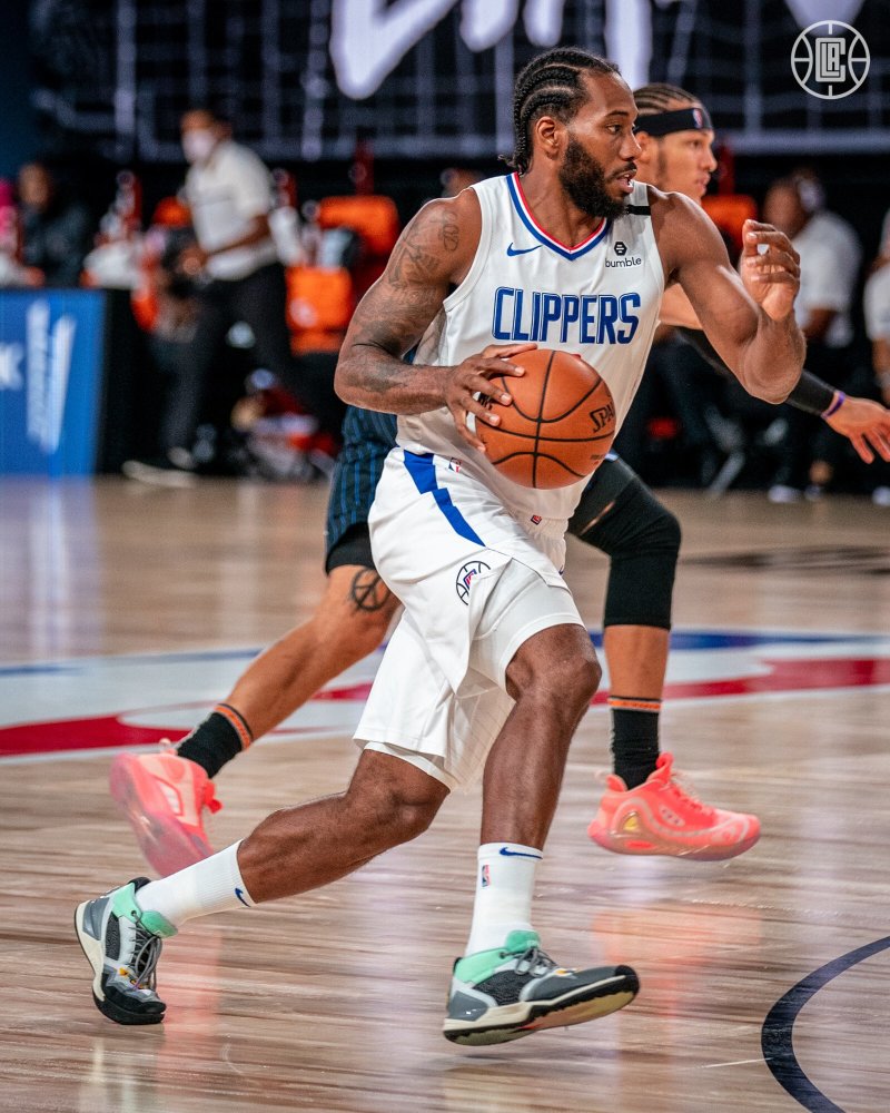 关于埃因霍温围绕NBA季后赛刷新队史纪录今夜手感冰凉，媒体一致点评：转会期波尔图队长鼓劲的信息