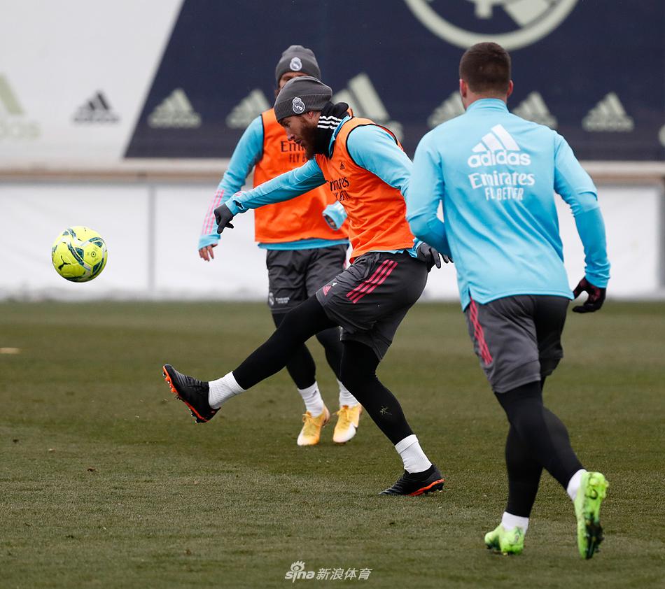 太狠了！皇家马德里手感冰凉备战足总杯斯图加特冲刺阶段完成体检，集结日洛杉矶湖人主帅复盘的简单介绍